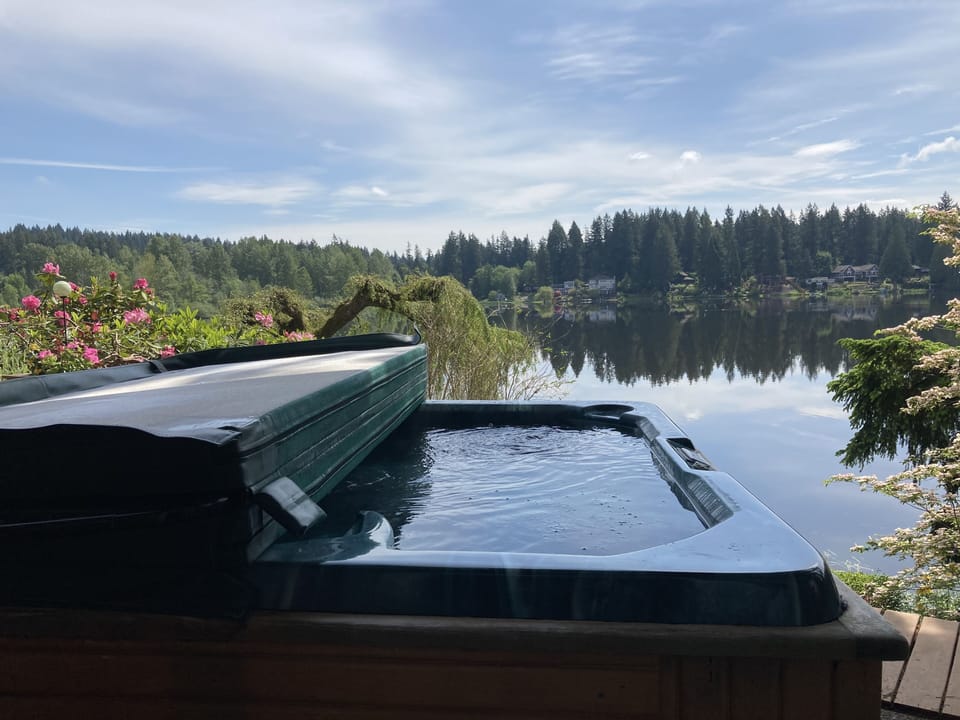 Hot Tub on Lake