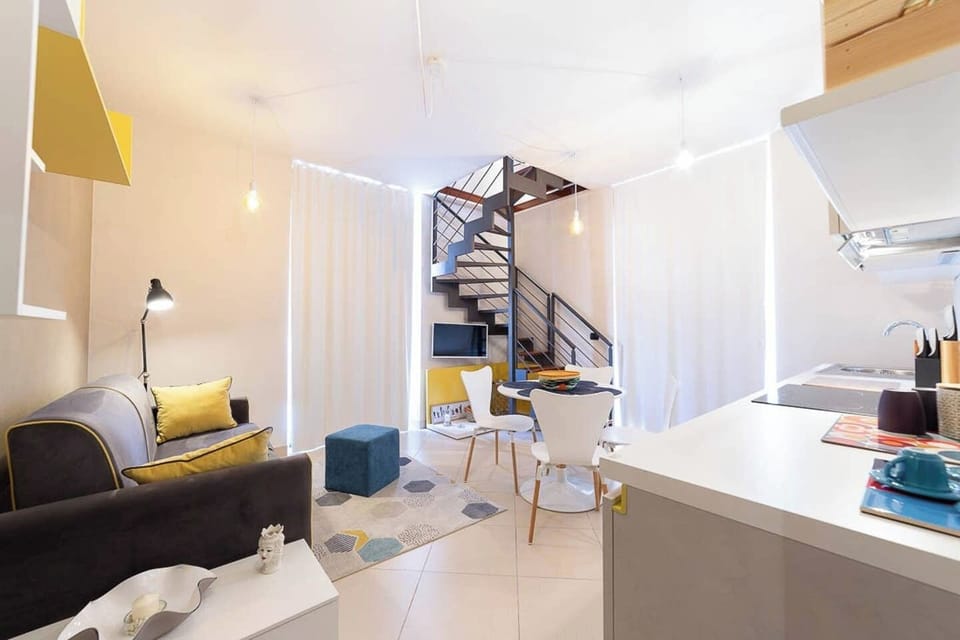 Suite Apartment Cavour in the hearth of RIPOSTO - Only available with "SunTripSicily"