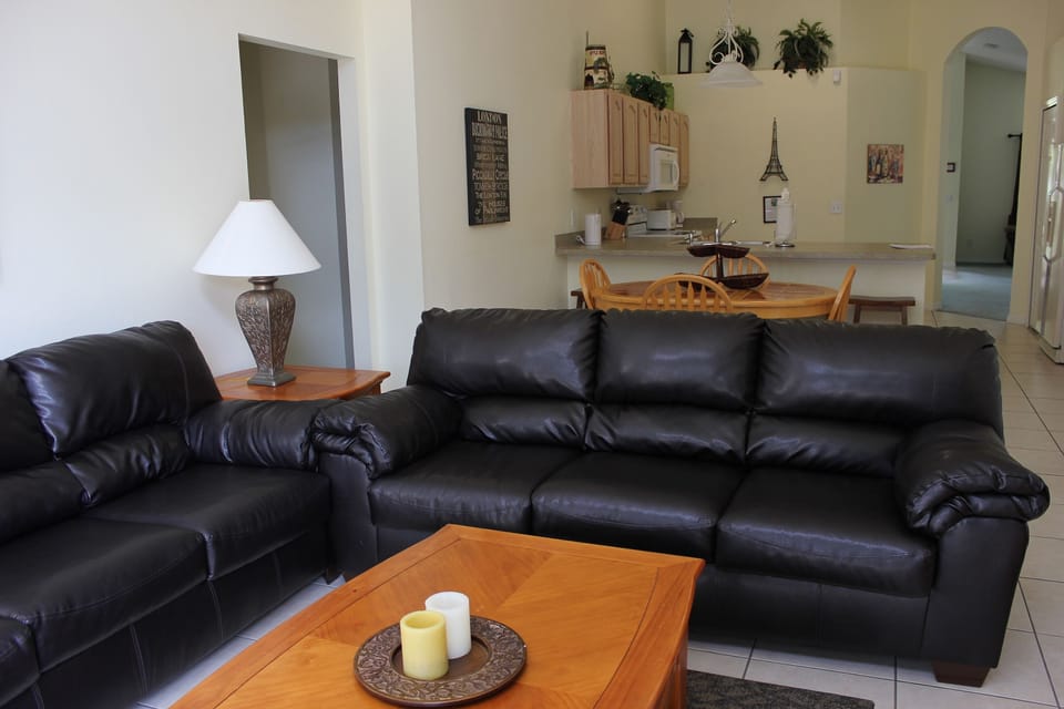 LIVING ROOM WITH CABLE TV AND DVD