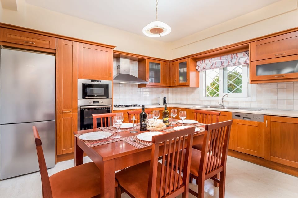 Dining Room, Kitchen