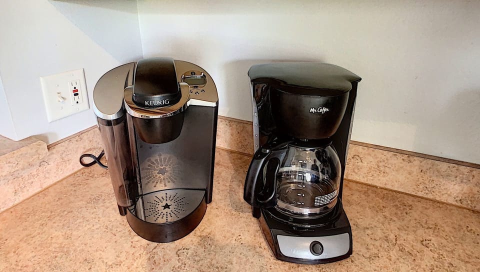 keurig and coffee machine 