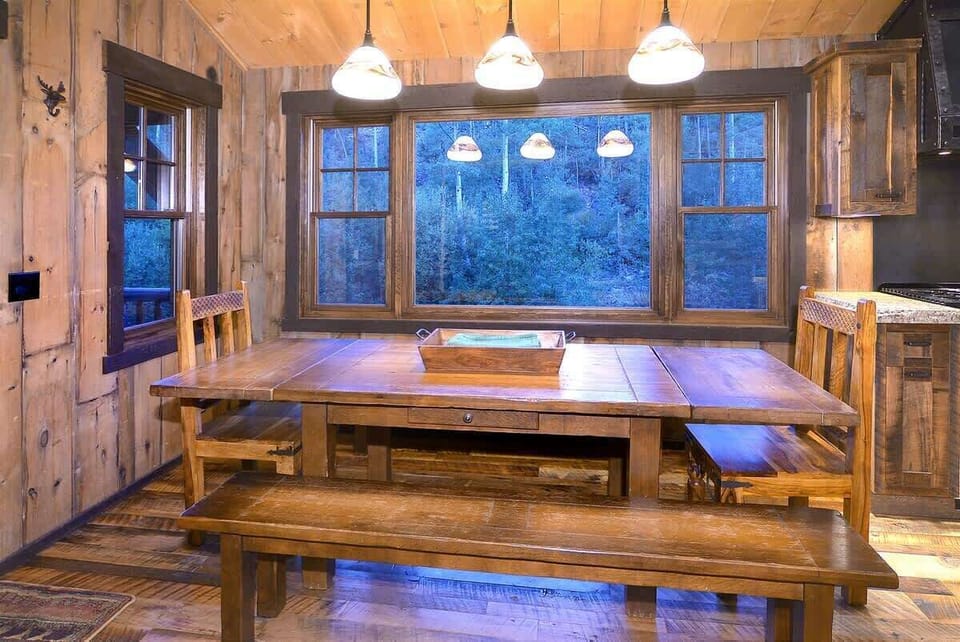 Large family table with views of Coal Creek