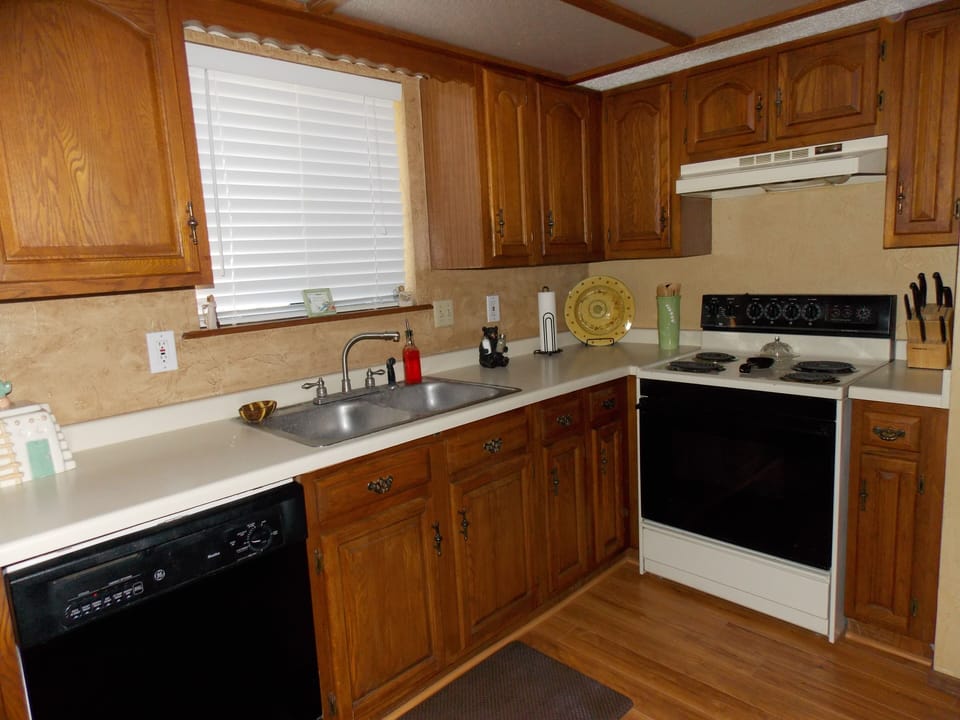 Kitchen 1