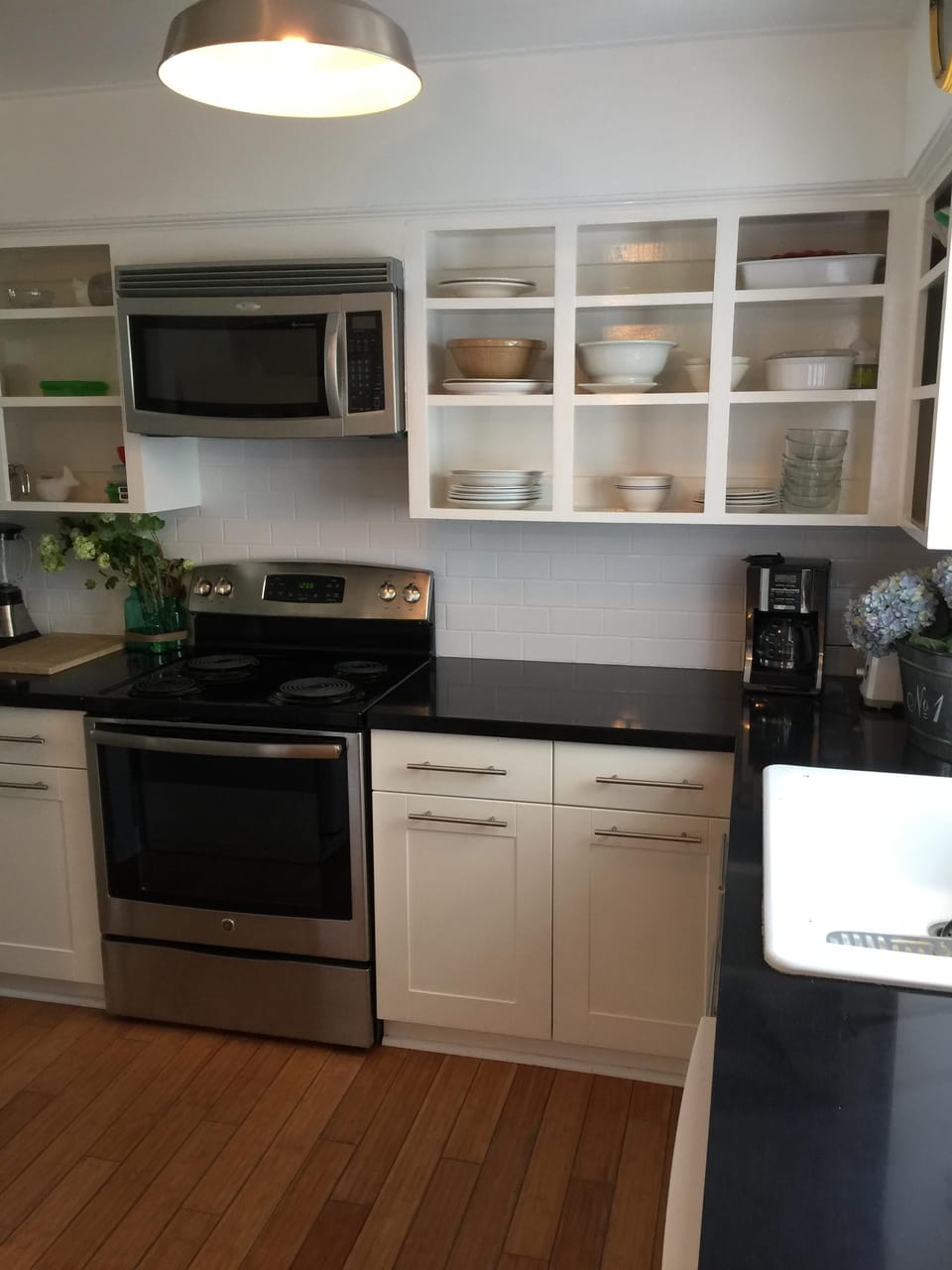 A Side kitchen