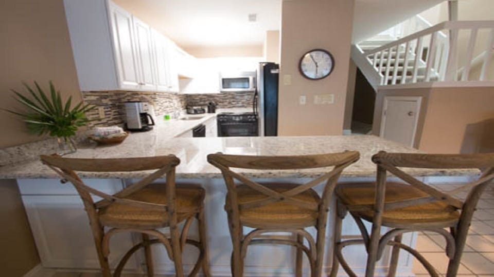 Kitchen and Bar