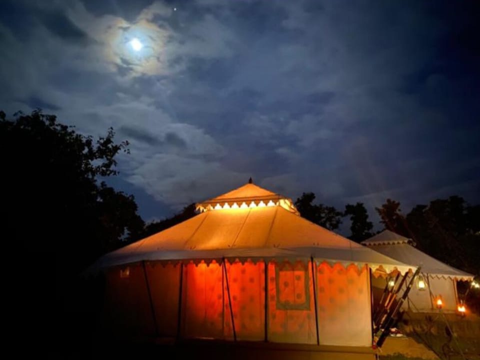 Royal Tent | Blackout drapes, iron/ironing board, bed sheets