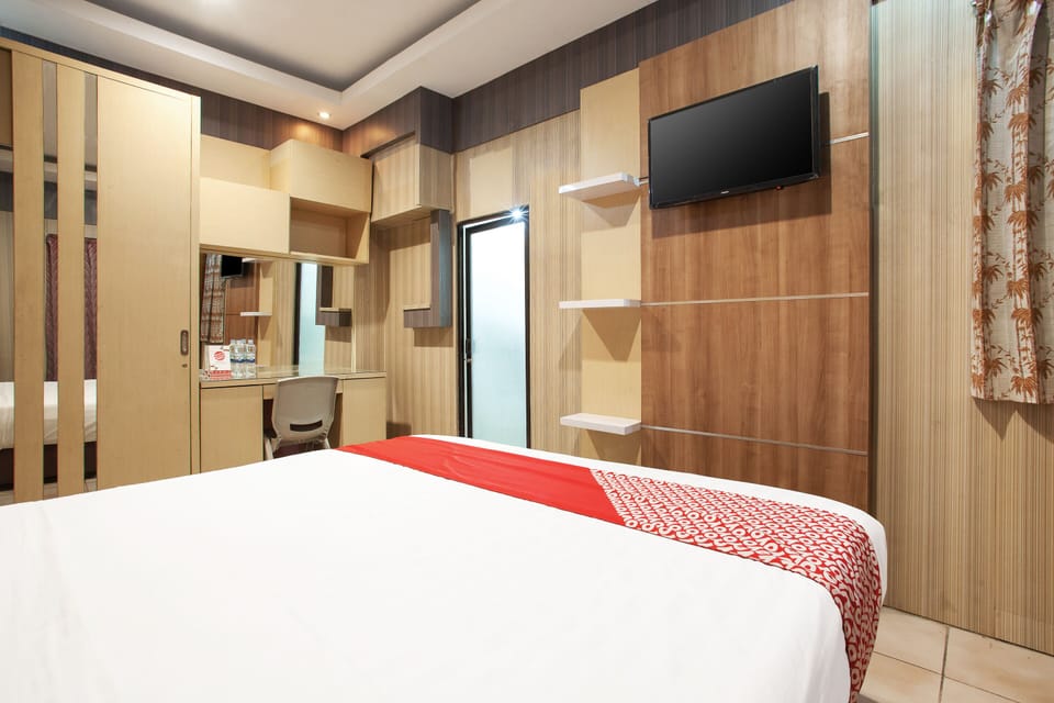 Standard Double Room | Desk, free WiFi, bed sheets