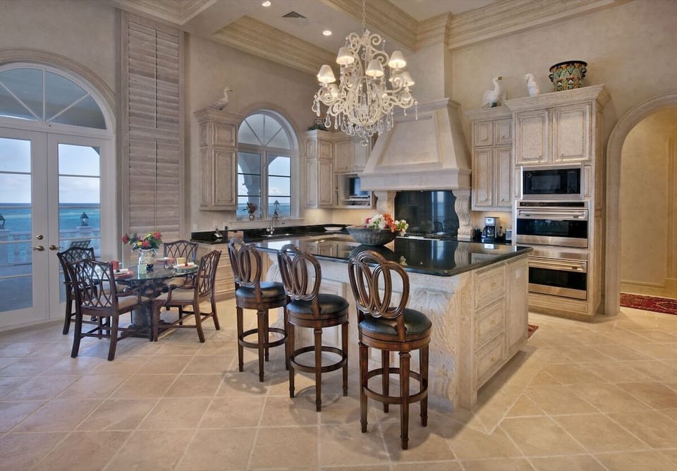 Gourmet kitchen, chef's dream! Everything needed to create a banquet for 1 to 20