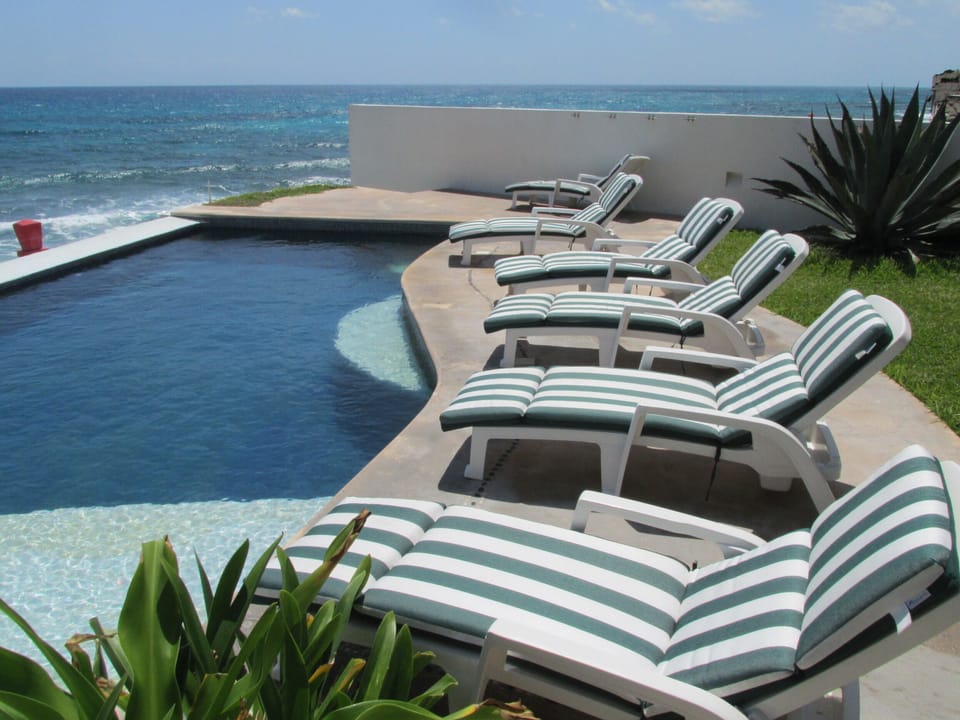 infinity pool