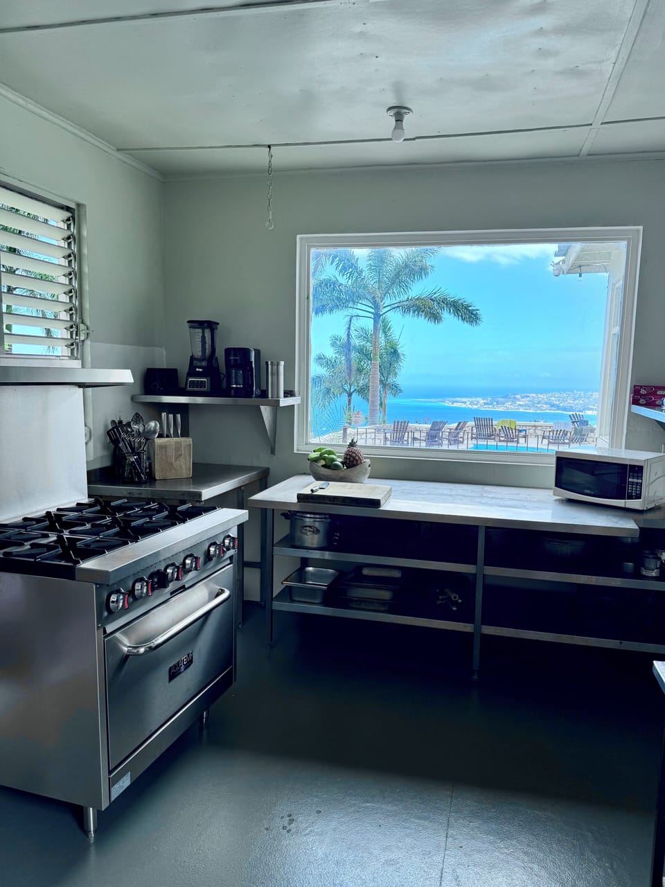 Full Kitchen