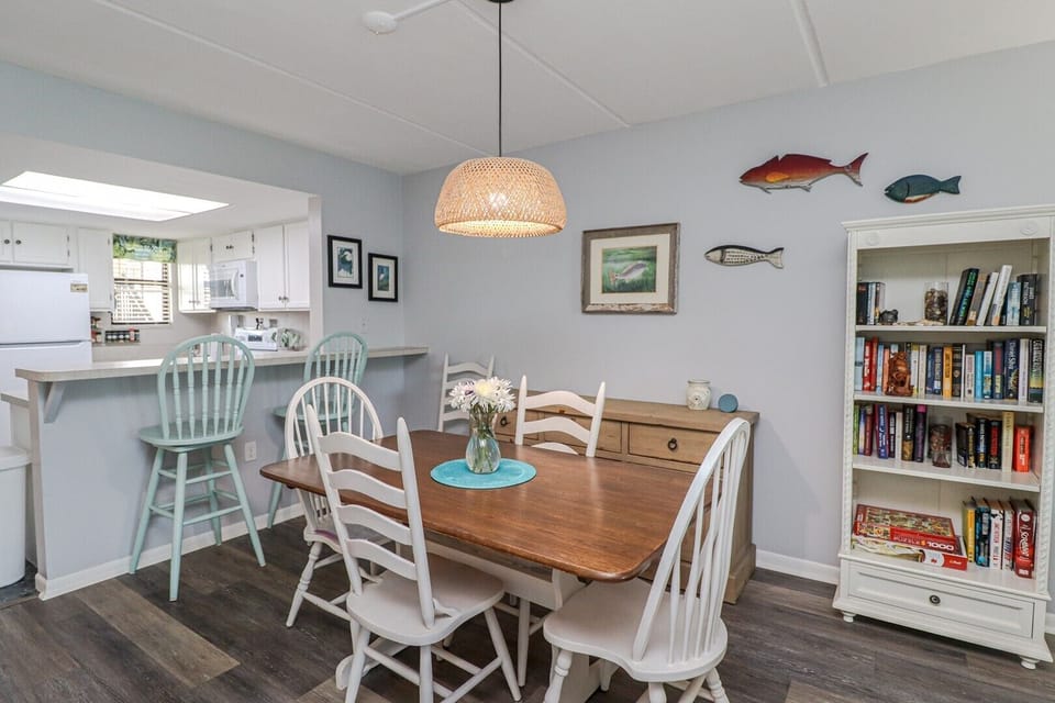 St. Augustine Beach Rentals Dining Room