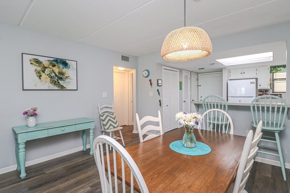 St. Augustine Beach Rentals Dining Room
