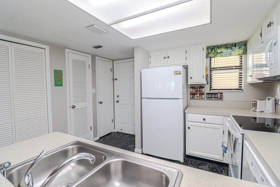 St. Augustine Beach Rentals Kitchen