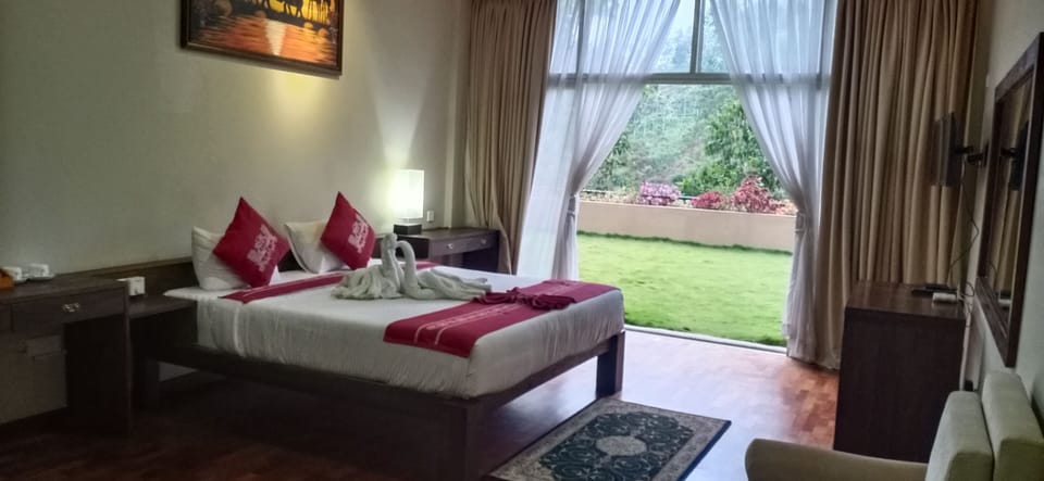 Executive Villa, Non Smoking, Mountain View | Individually furnished, desk, iron/ironing board, free WiFi