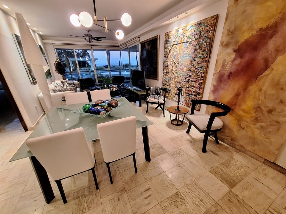 dinning table & chairs