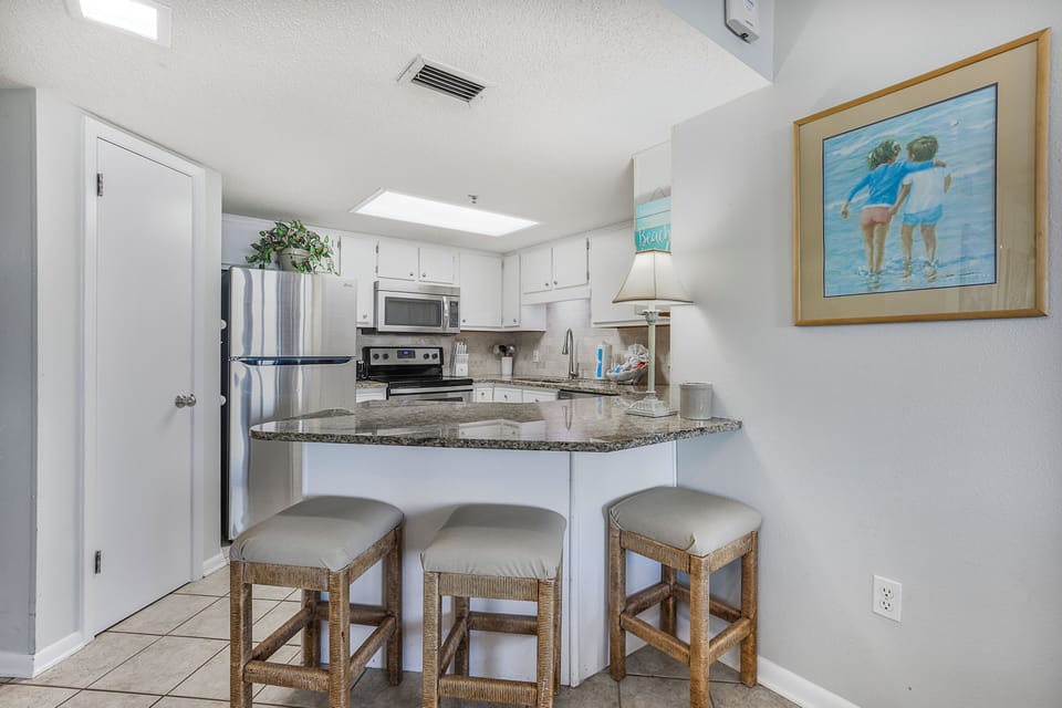 KITCHEN AREA