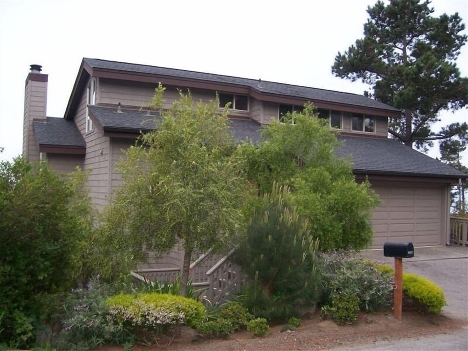 1785 St. Thomas