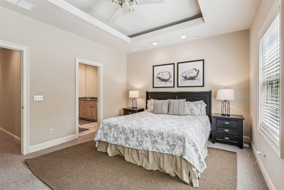 King Guest Room at 218 Cordillo Parkway