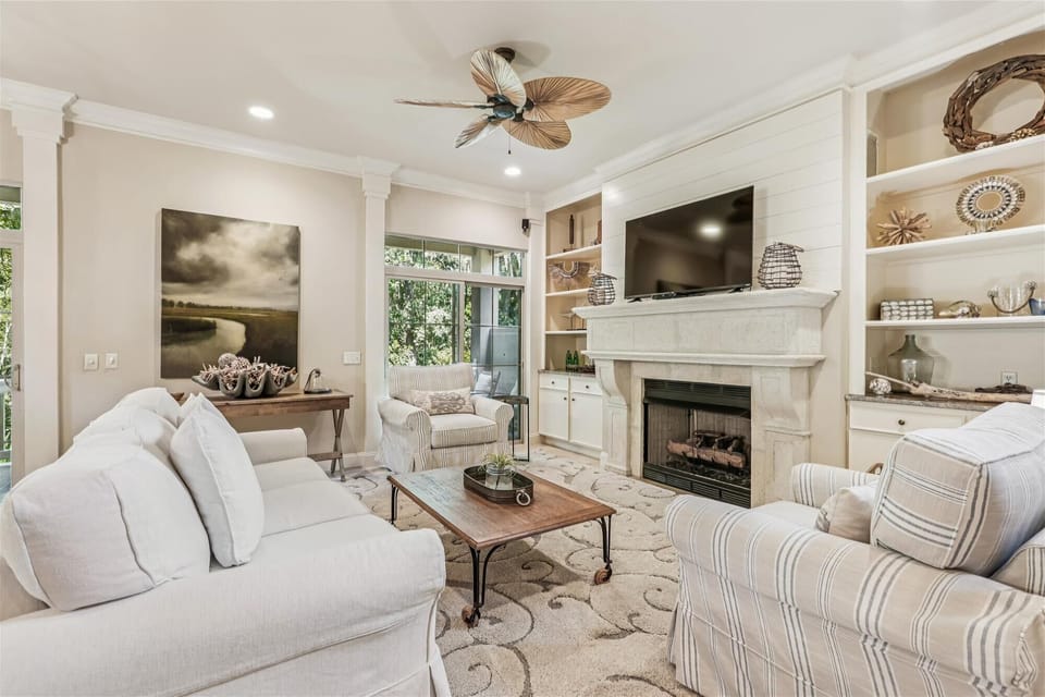 Welcome to 218 Cordillo Parkway