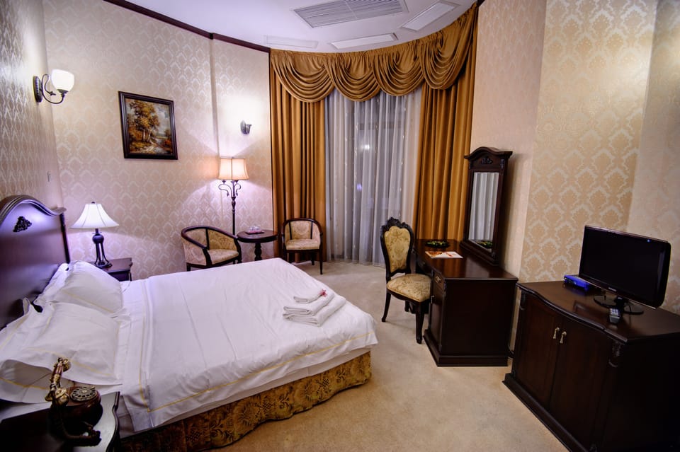 Minibar, in-room safe, desk, blackout drapes