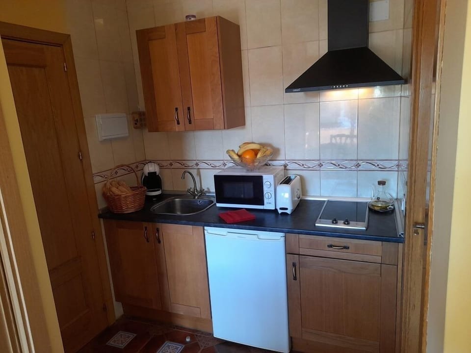 Studio, Terrace | Private kitchen | Espresso maker, shared fridge, shared microwave