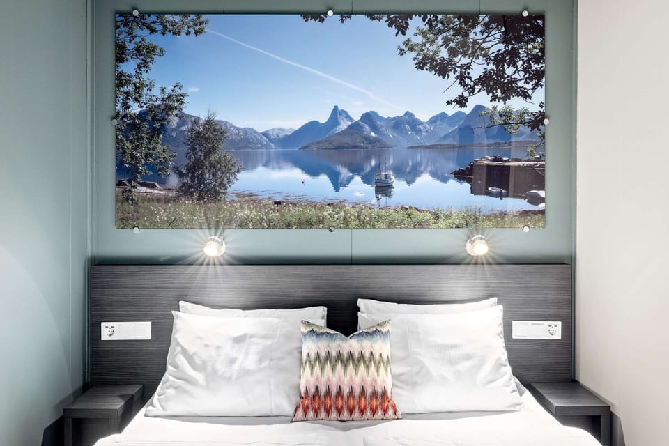 Economy Room, 1 Double Bed, Non Smoking | Pillowtop beds, desk, laptop workspace, blackout drapes