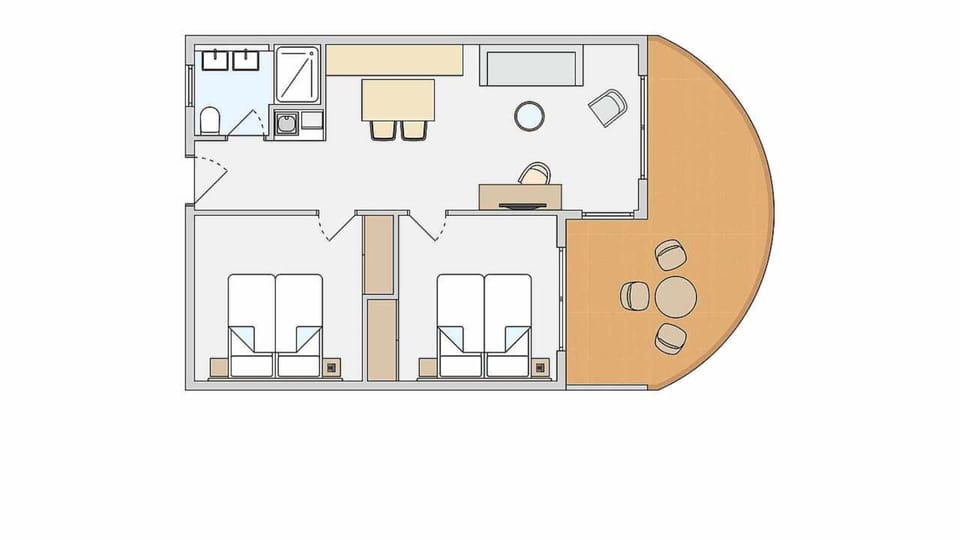 Family Room (Superior) | Minibar, in-room safe, desk, blackout drapes