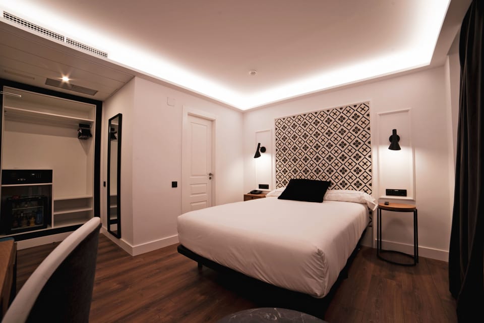 Egyptian cotton sheets, premium bedding, down comforters
