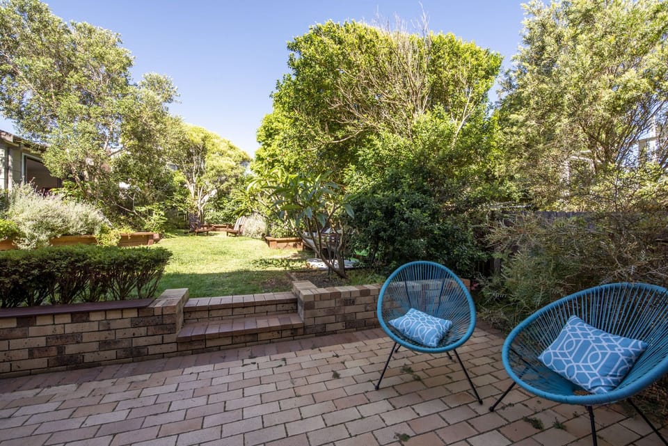 Rear courtyard & pet safe garden