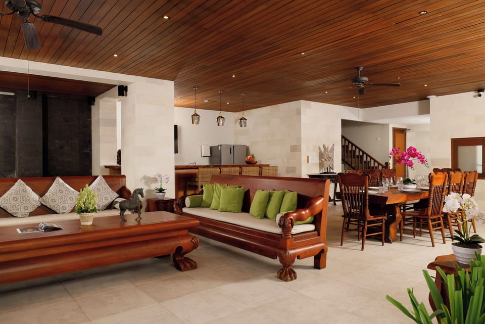 9 Bedroom Pool Villa | Living area | 50-inch Smart TV with digital channels, books