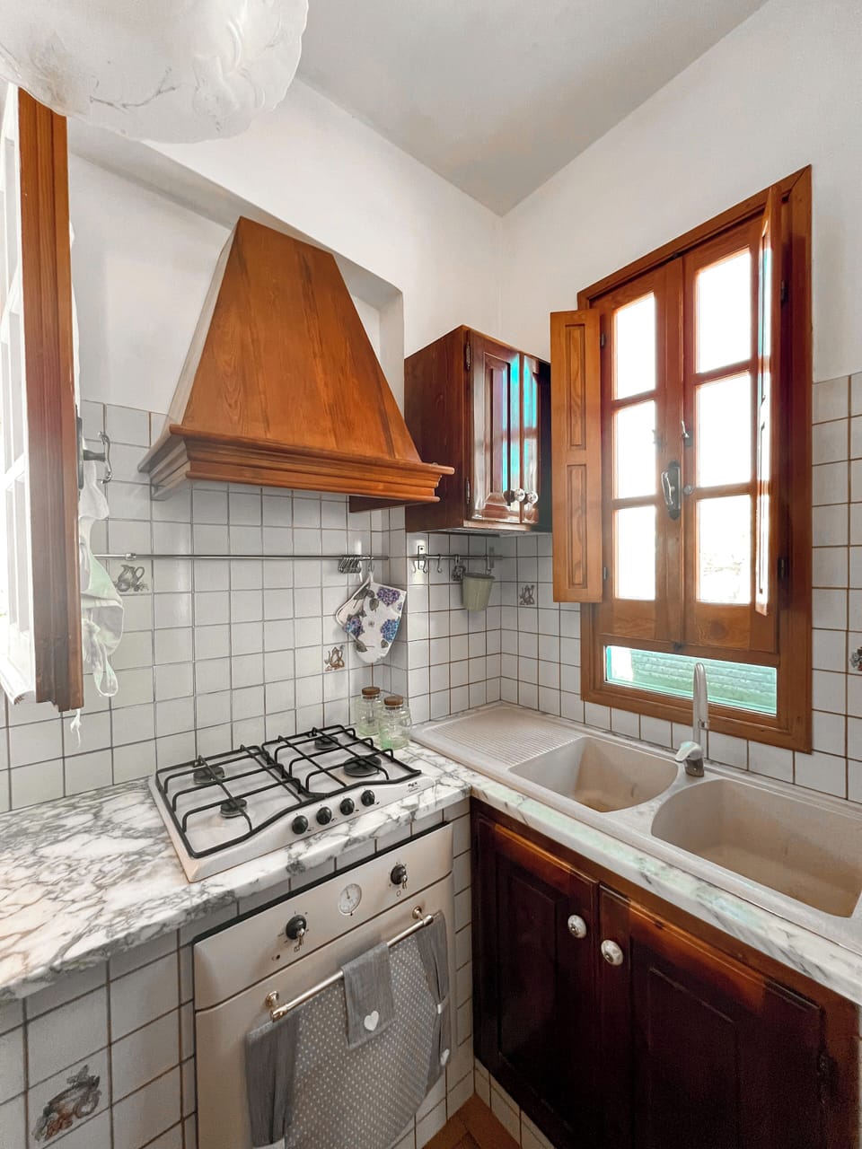 Shared fridge, microwave, coffee/tea maker, electric kettle