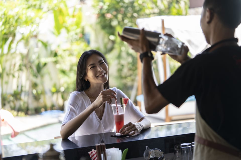 Poolside bar