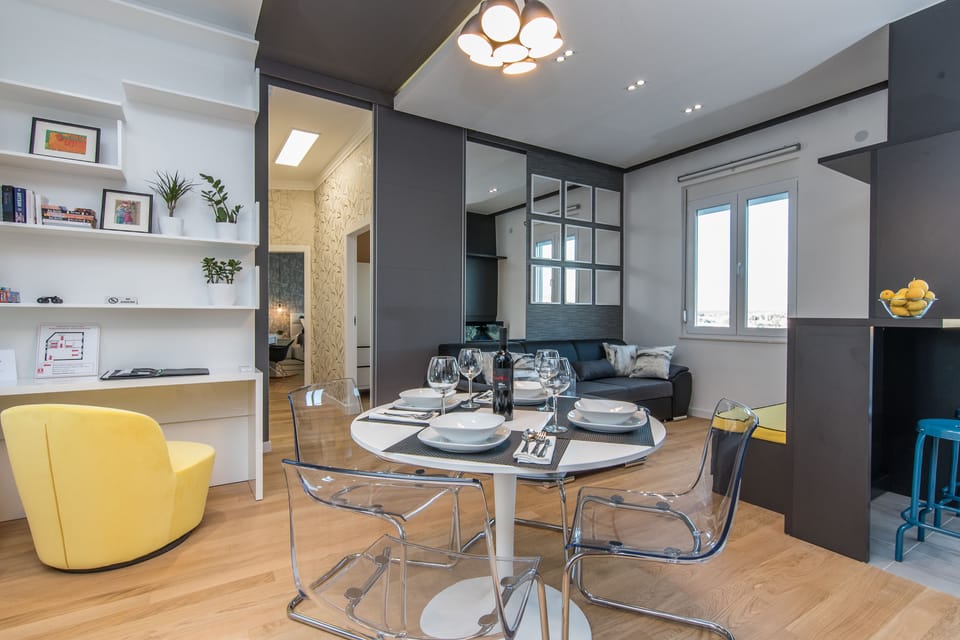 Superior Apartment | Living area | 42-inch flat-screen TV with cable channels, TV