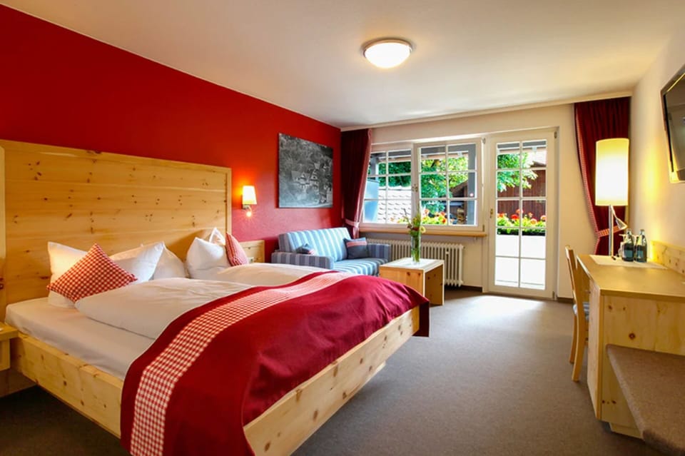 1 bedroom, minibar, desk, free WiFi