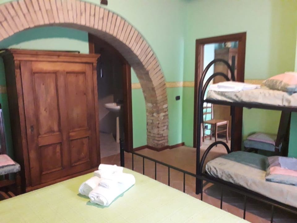 Apartment, 1 Bedroom (4 persons) | Individually decorated, individually furnished, bed sheets