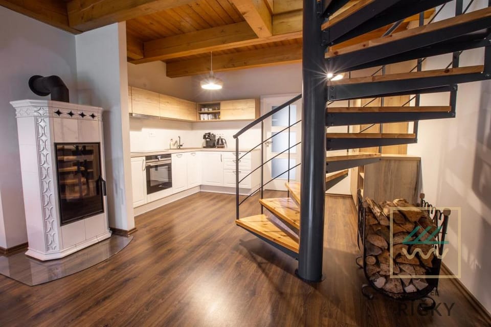 Deluxe Apartment | Private kitchen | Fridge, stovetop, dishwasher, espresso maker