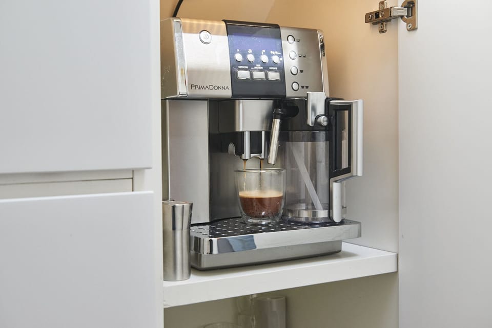 Full automatic coffee machine