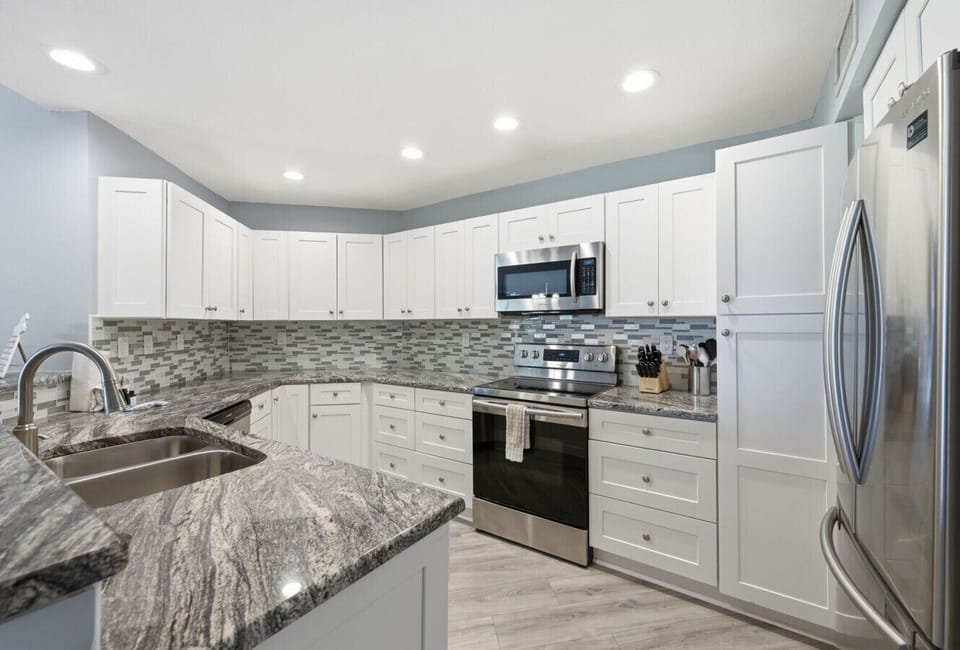 Kitchen with dishwasher