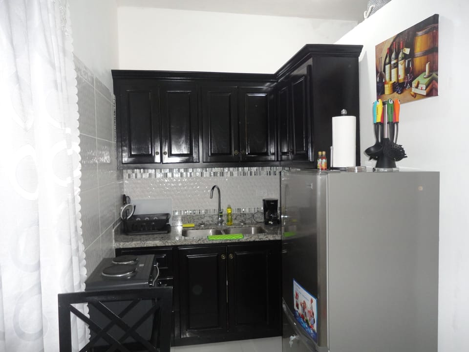 full kitchen