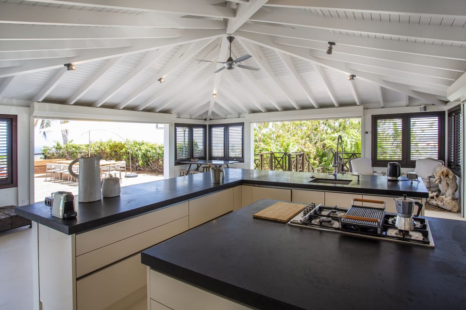 Detailed picture kitchen. 
