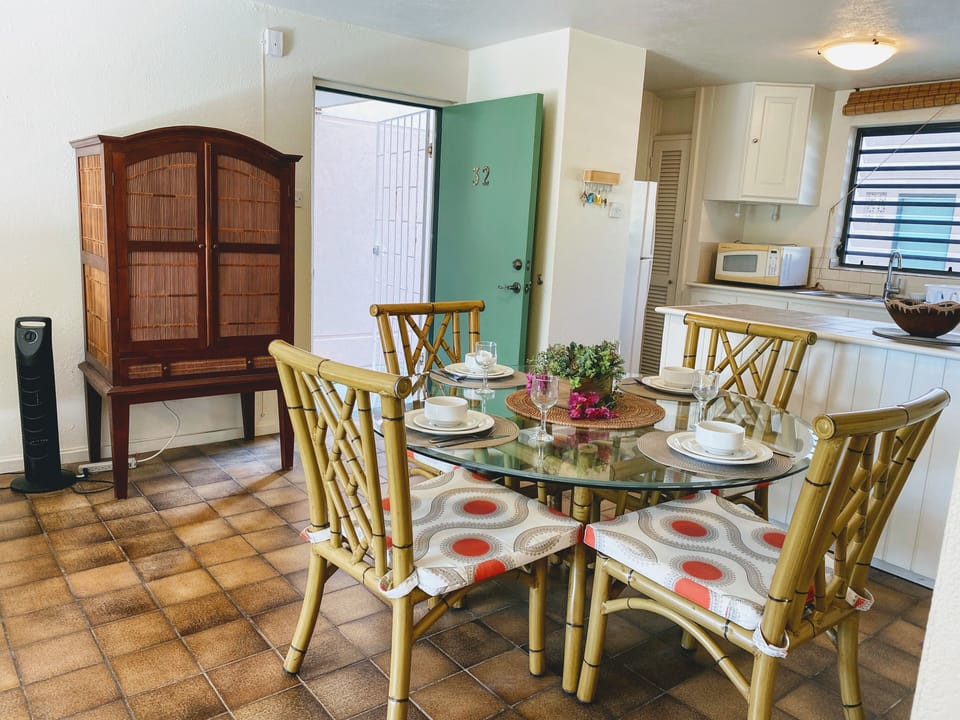 Dining Room - Table can seat up to 6 people