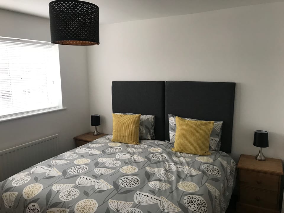 Bedroom 1 - Super king size or twin room
