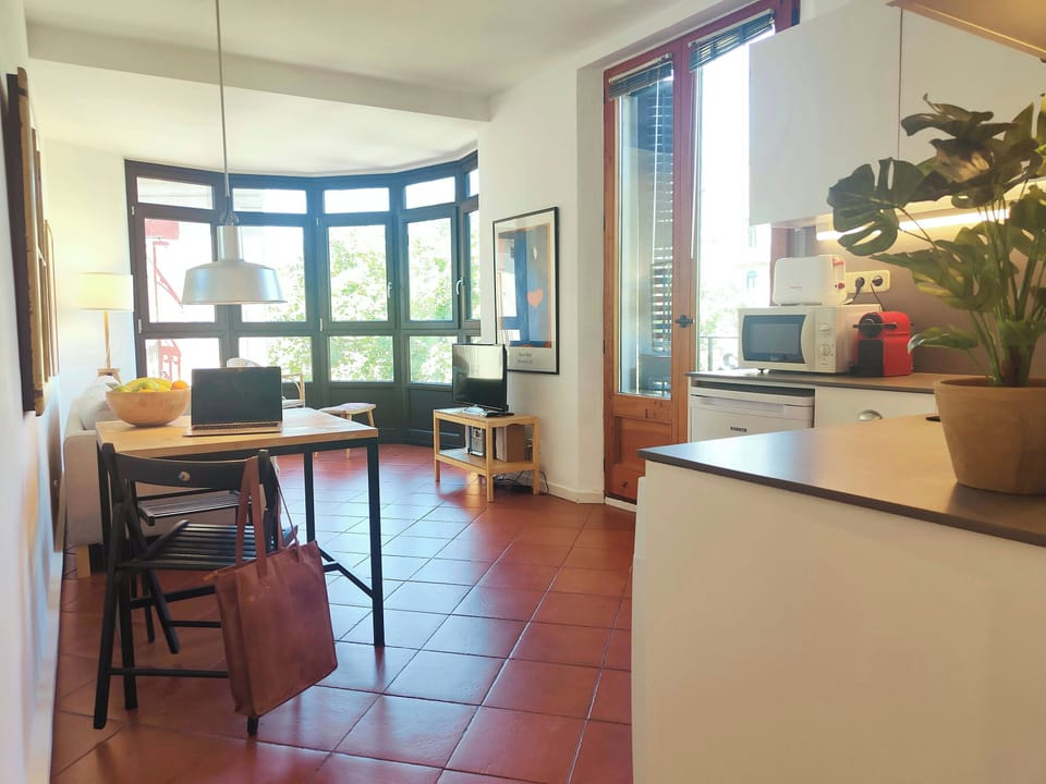 Feel at home with all the essentials perfectly suited for mid-term stays.