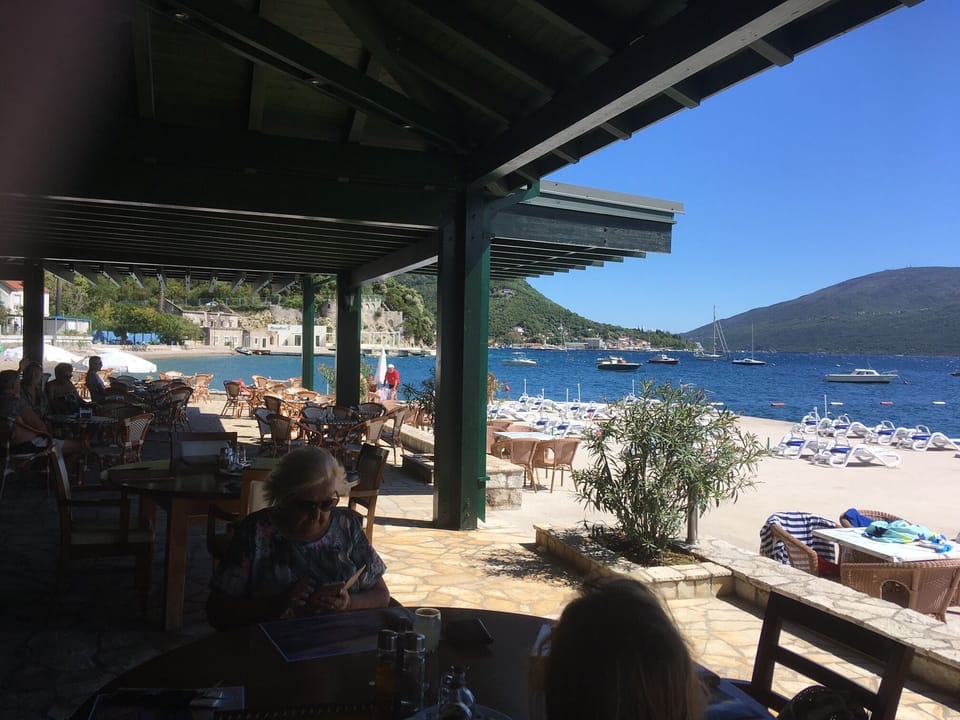 Hotel RR beach and restaurant in Meljine