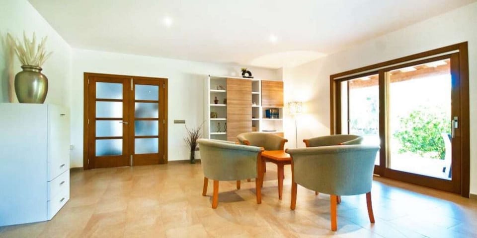 Living room with access to the terrace