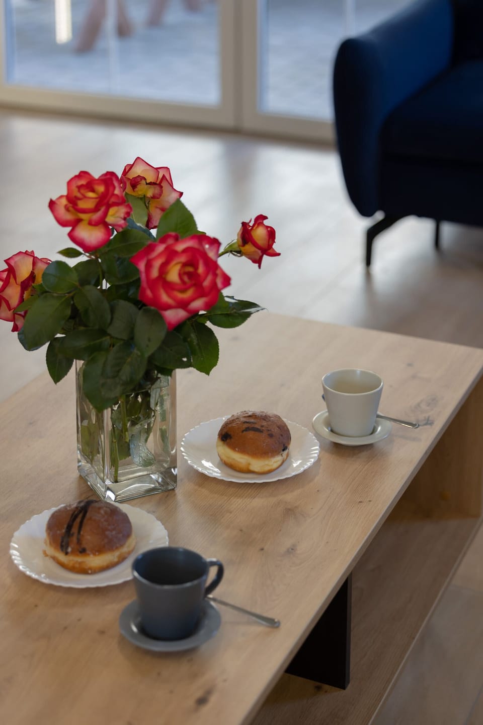 Coffee table with beautiful flowers, a unique arrangement for relaxing.