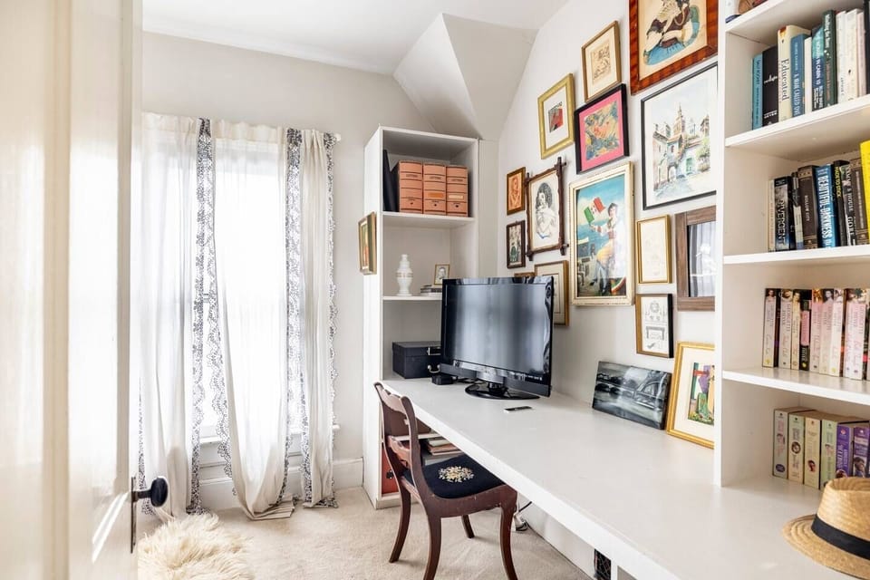 workstation bedroom three