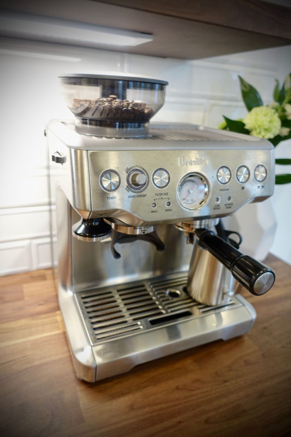 Breville Barista Espresso machine with grinding, & milk steaming function