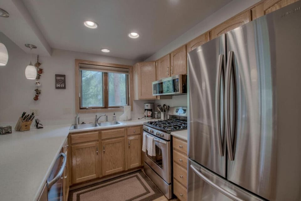 The kitchen comes equipped with all the basics you need.