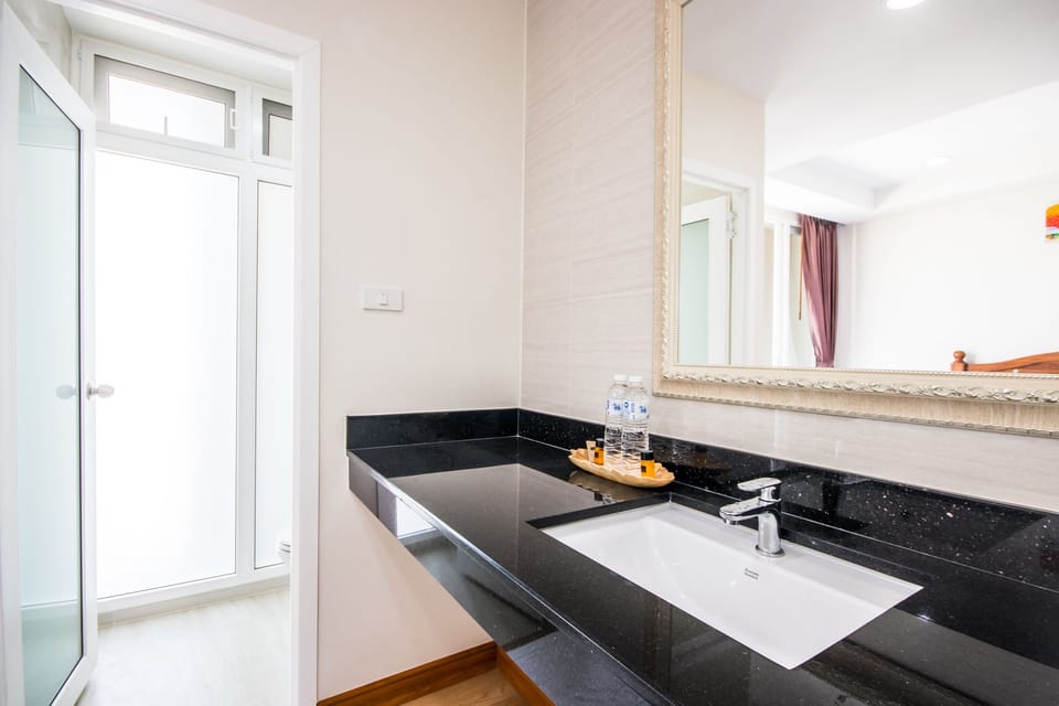 Deluxe Double Bed | Bathroom sink
